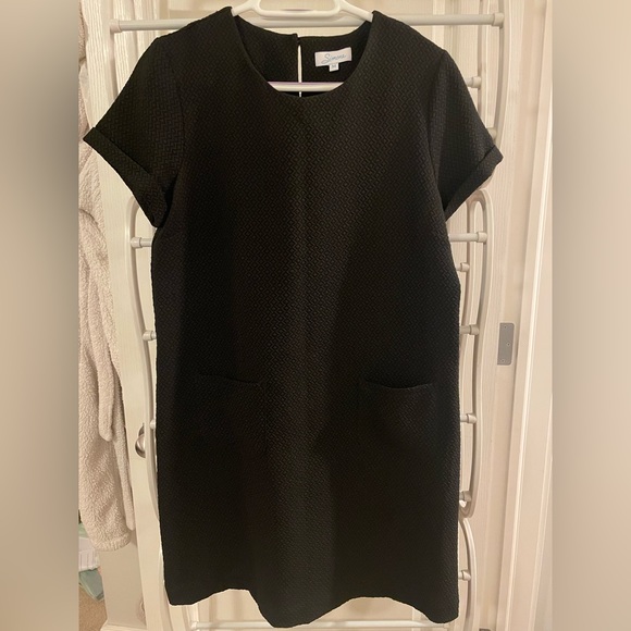 Black Dress - Picture 1 of 3